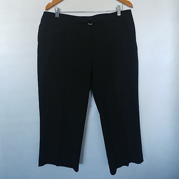 Larry Levine Pants - Larry Levine Black Dress Crop Capri Pants